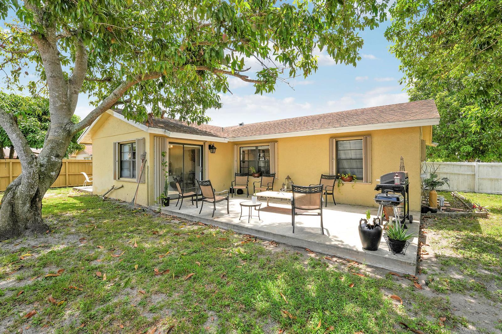 9235 Saddlecreek Drive, Boca Raton FL 33496 photo 3