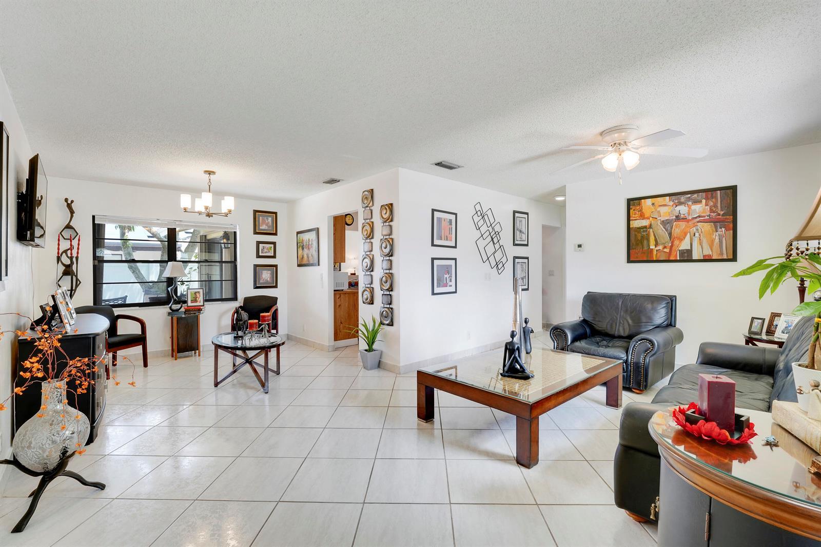 9235 Saddlecreek Drive, Boca Raton FL 33496 photo 5