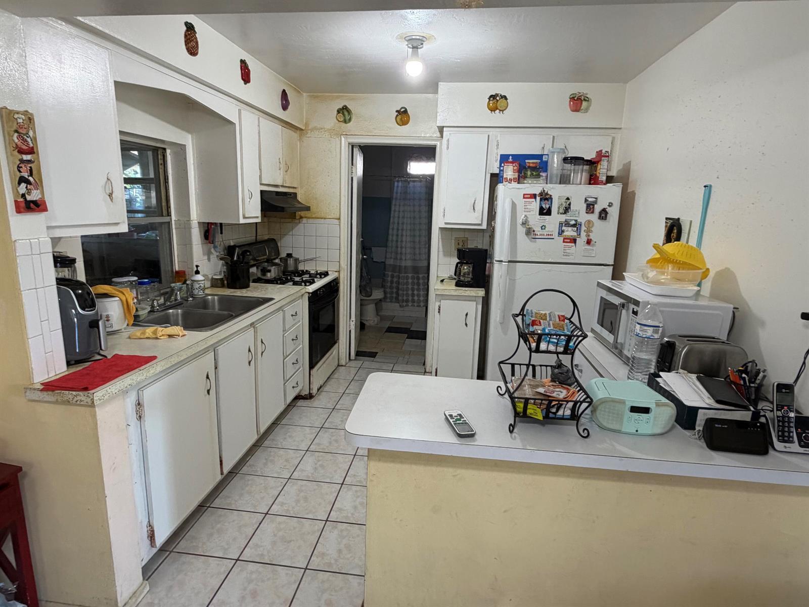 6600 NW 24TH Court, Sunrise FL 33313 photo 4