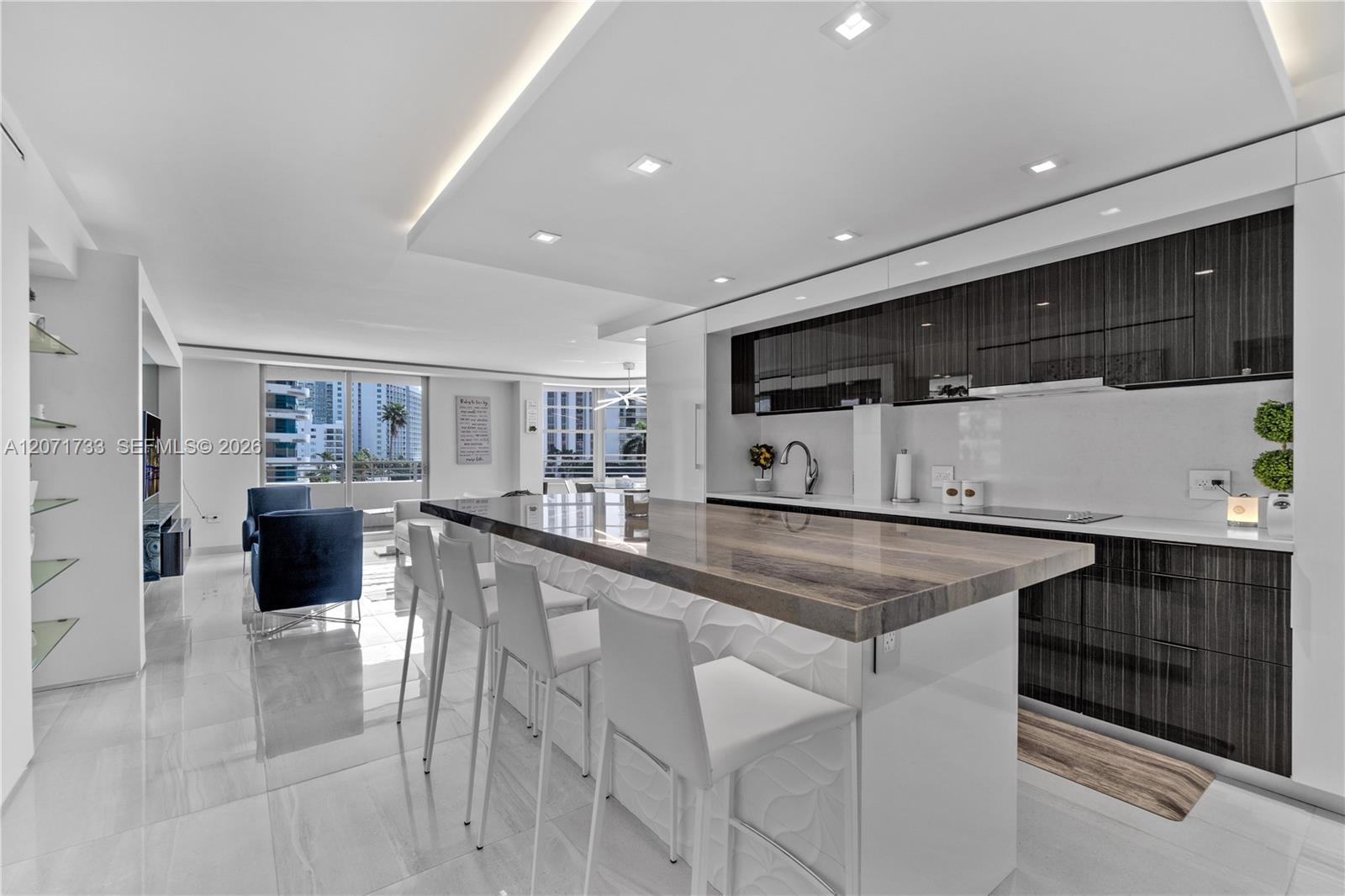 5555 Collins Ave # 5A, Miami Beach FL 33140