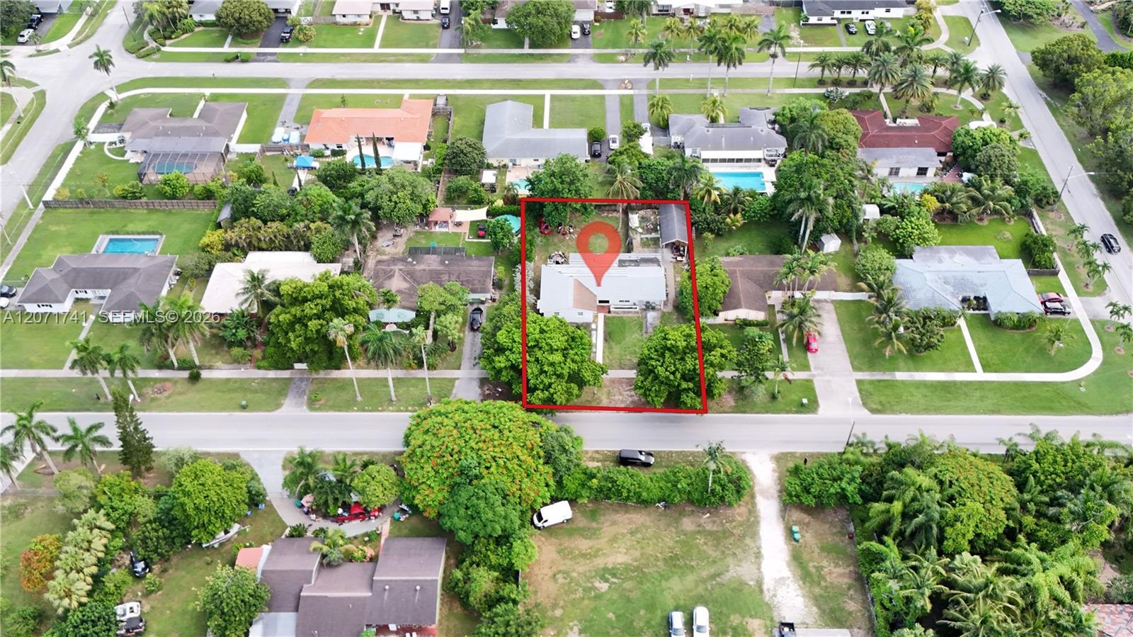 504 NW 23rd St, Homestead FL 33030 photo 2