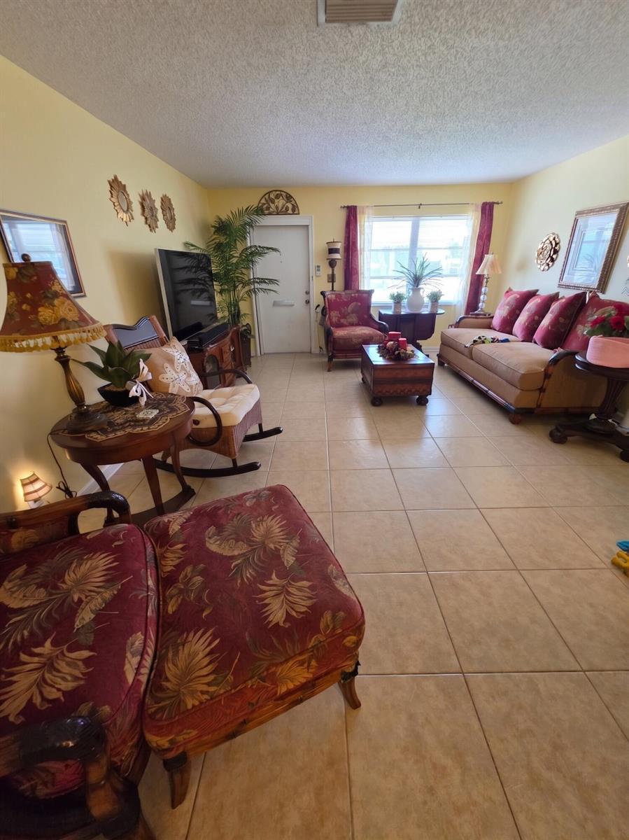 1707 SW 19TH Court, Boynton Beach FL 33426 photo 4