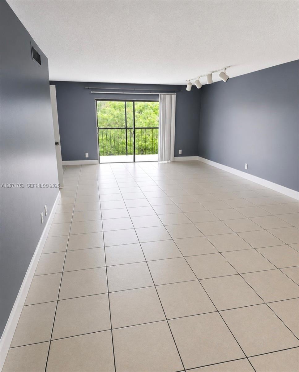 Lauderhill, FL 33319 photo 3