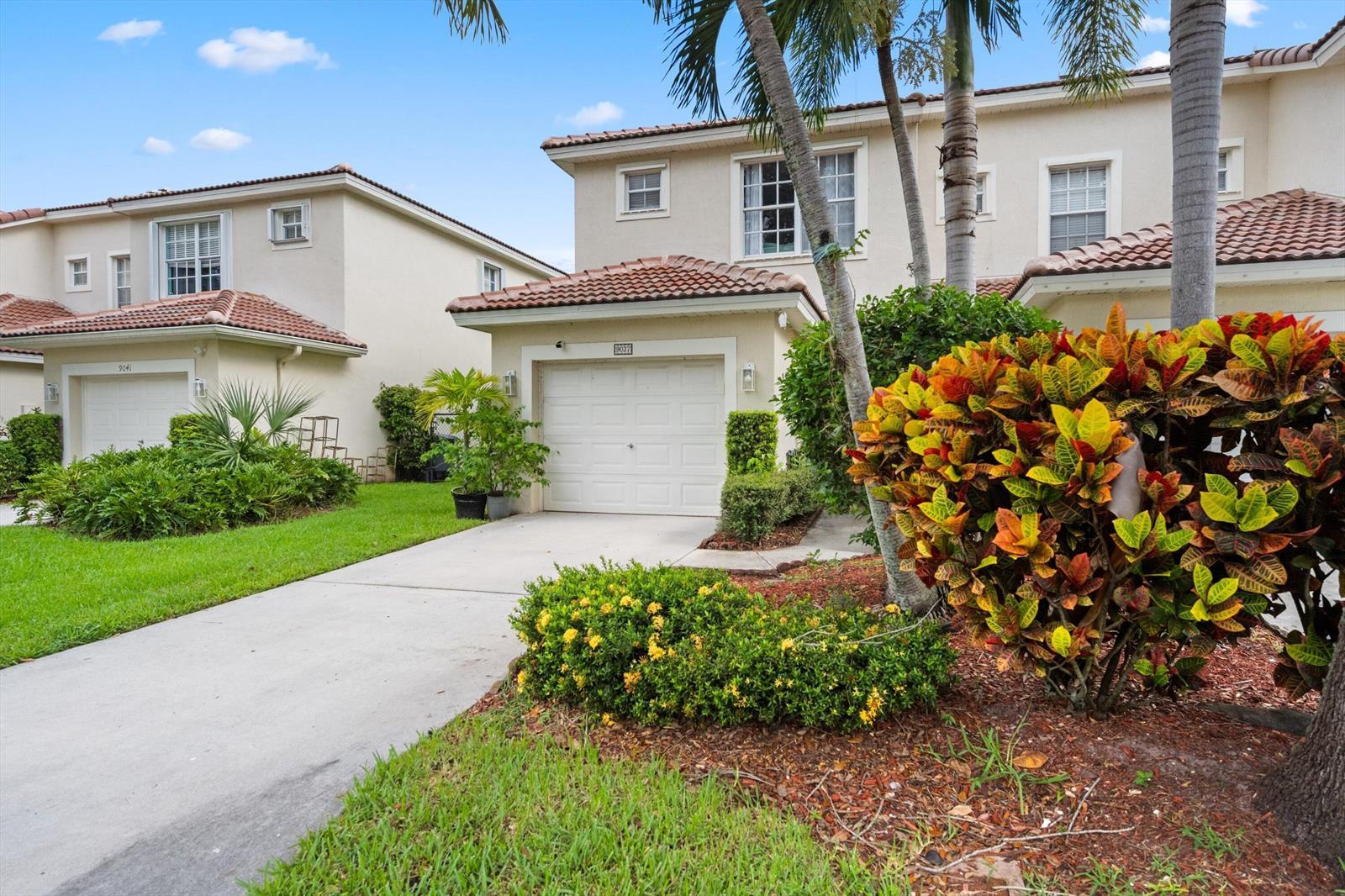 9037 Tremezzo Lane, Boynton Beach FL 33472 photo 3