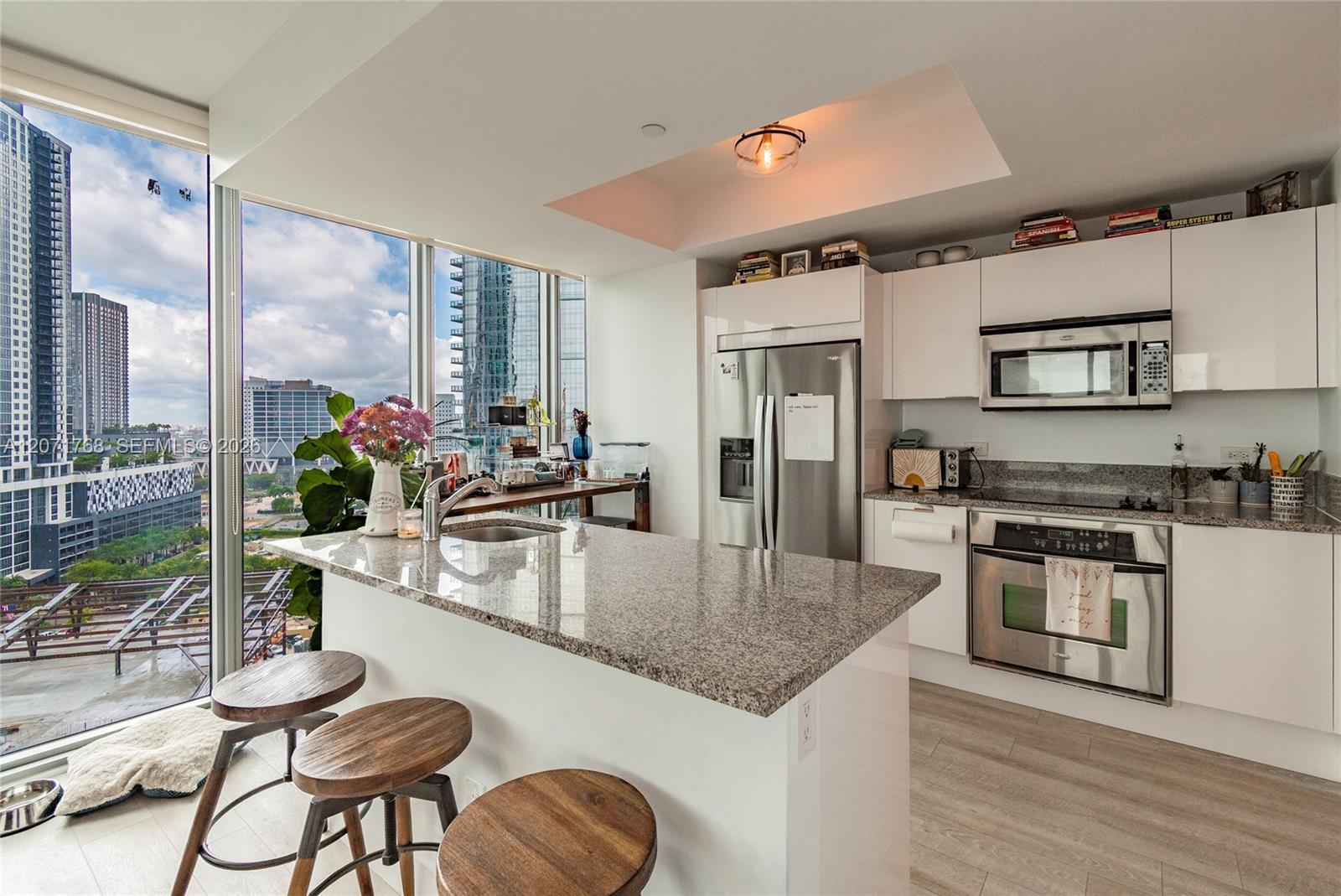 888 Biscayne Blvd # 1601, Miami FL 33132 photo 4