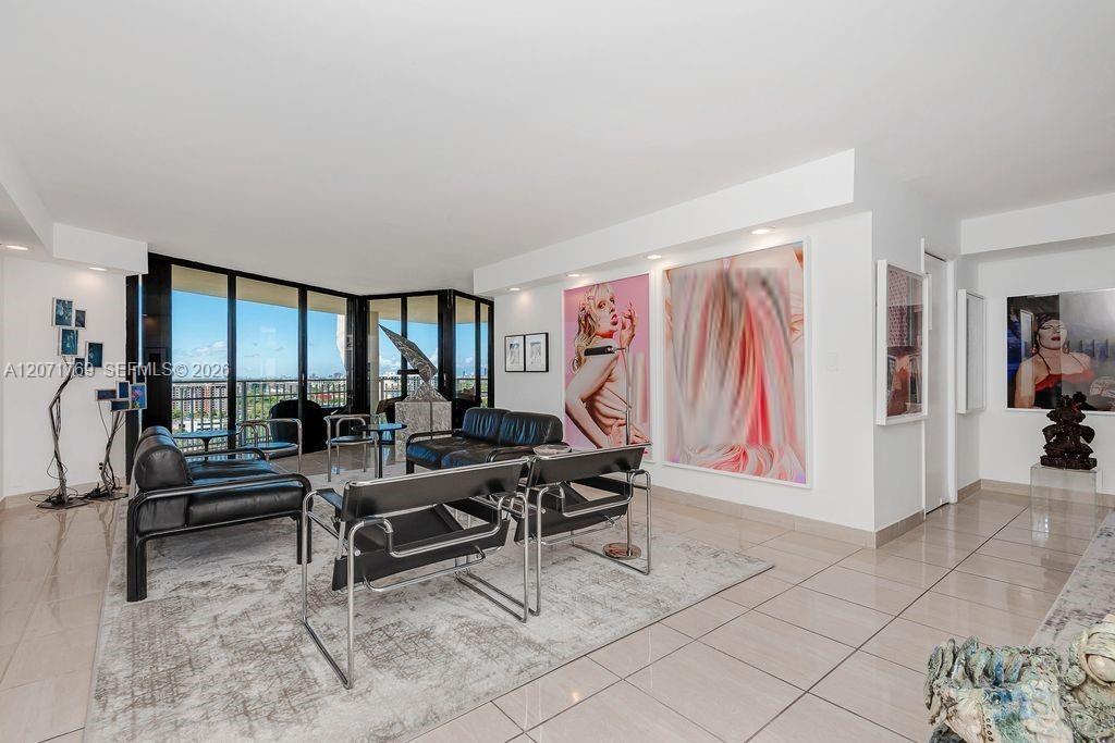 1000 QUAYSIDE TERRACE # 1901, Miami FL 33138 photo 2