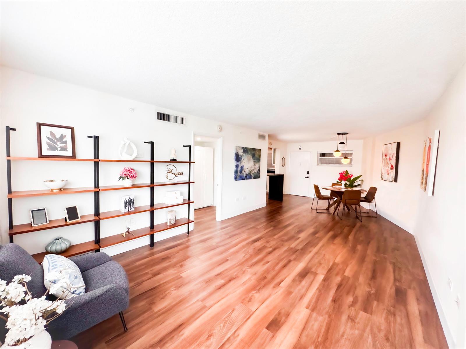 1881 WASHINGTON Avenue # 4A, Miami Beach FL 33139 photo 3