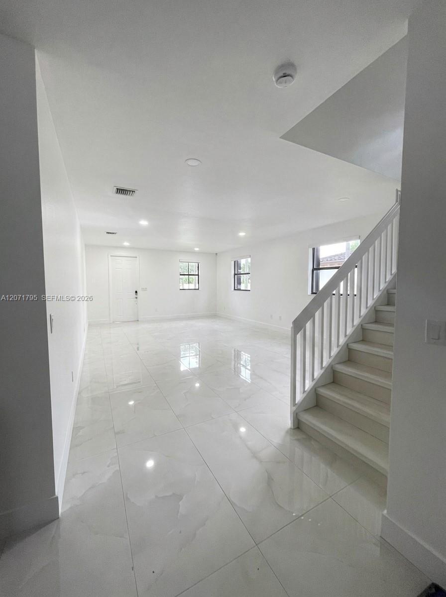 9260 W 35th Ln, Hialeah FL 33018 photo 3