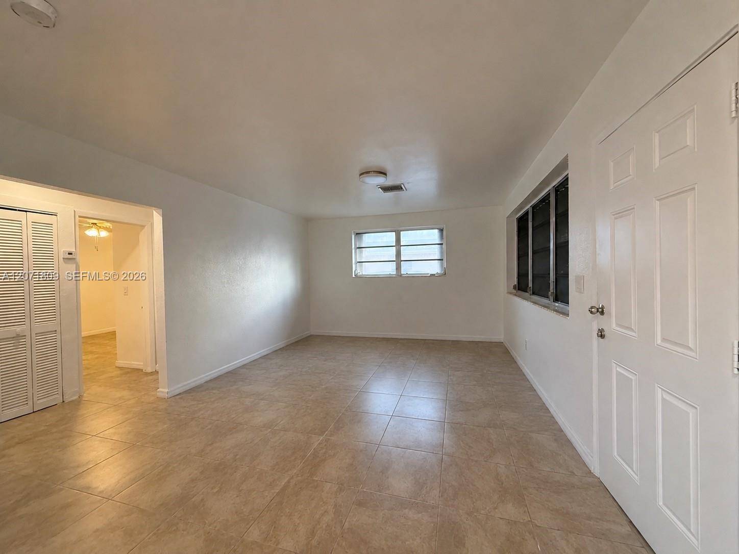 Hialeah, FL 33010 photo 2