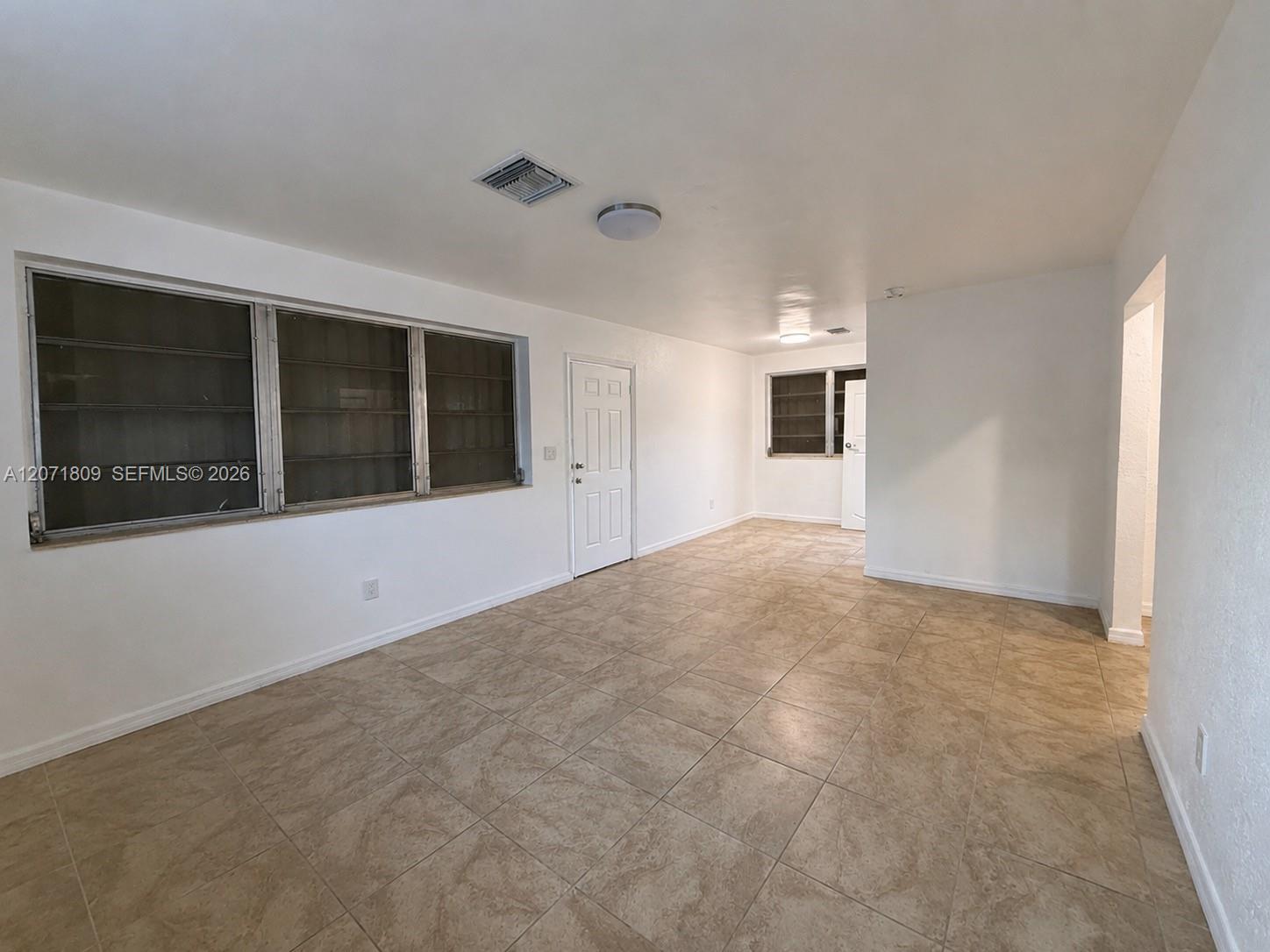 Hialeah, FL 33010 photo 3