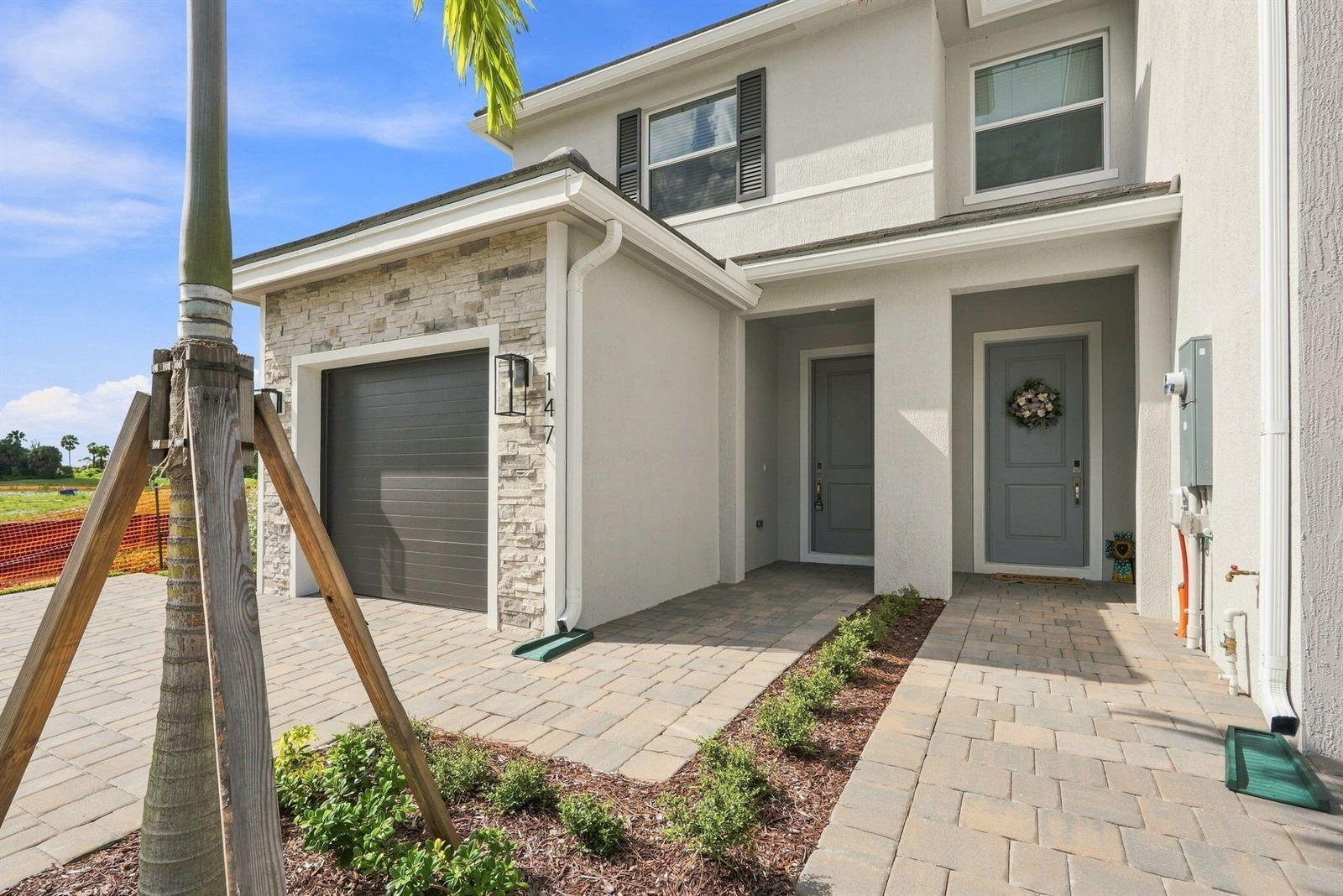 147 LAKESIDE LANDING Court, Royal Palm Beach FL 33411 photo 3
