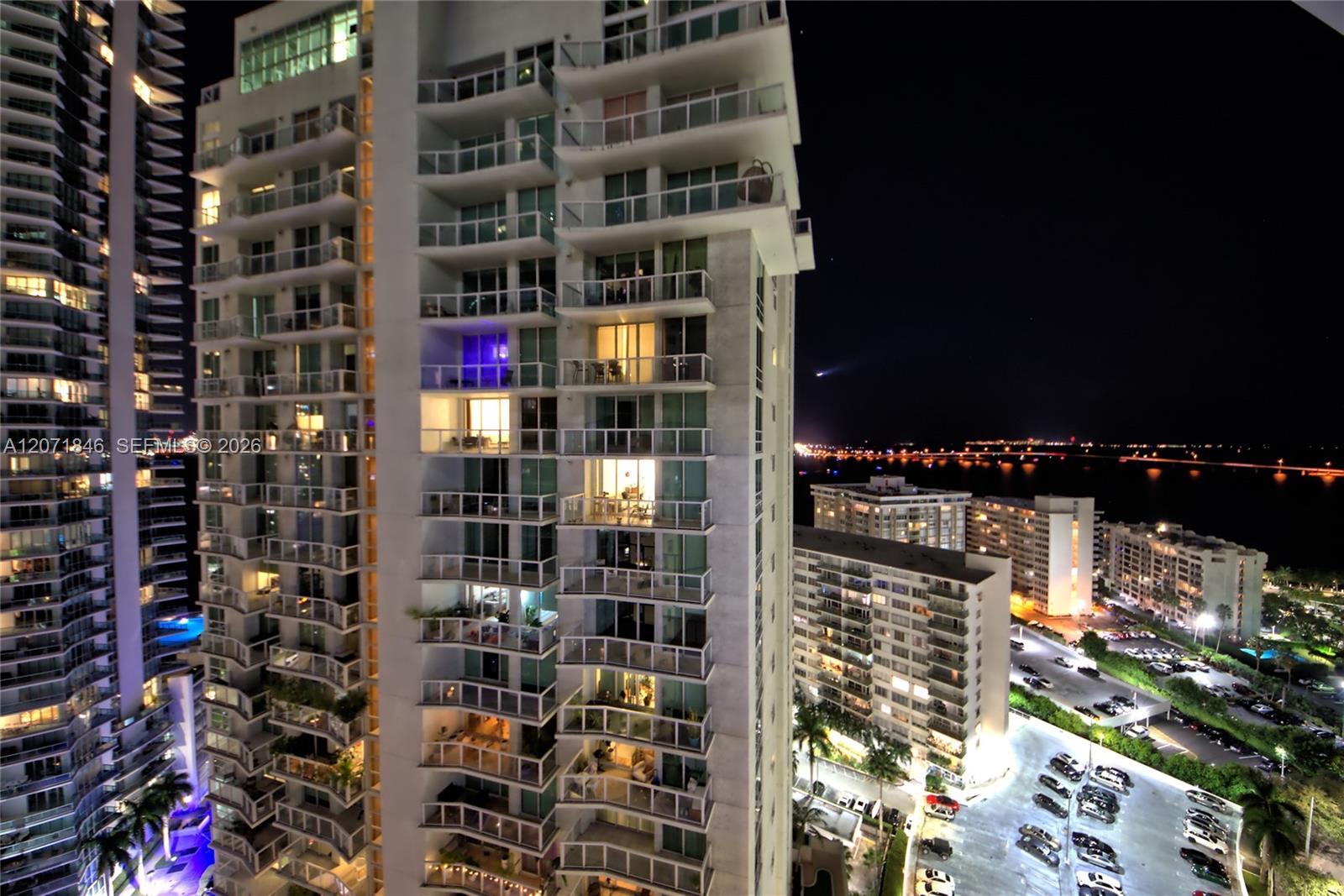 170 SE 14th St # 2303, Miami FL 33131 photo 2