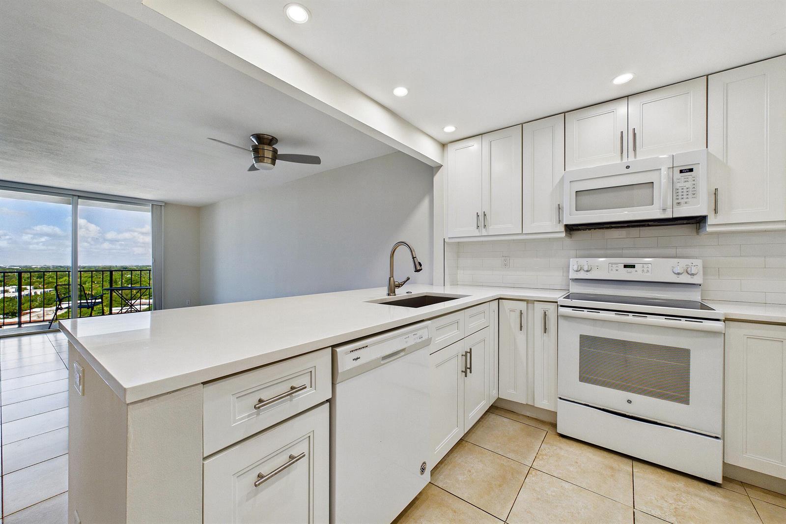 1800 N ANDREWS Avenue N # 12G, Fort Lauderdale FL 33311 photo 3