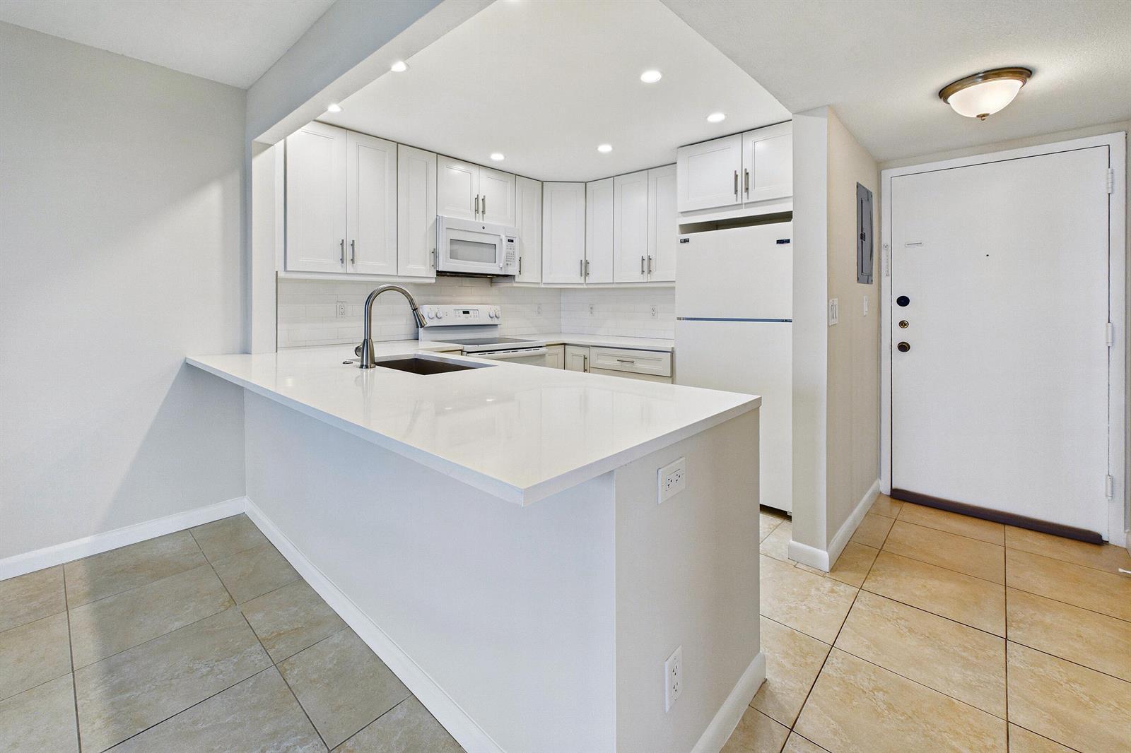 1800 N ANDREWS Avenue N # 12G, Fort Lauderdale FL 33311 photo 4