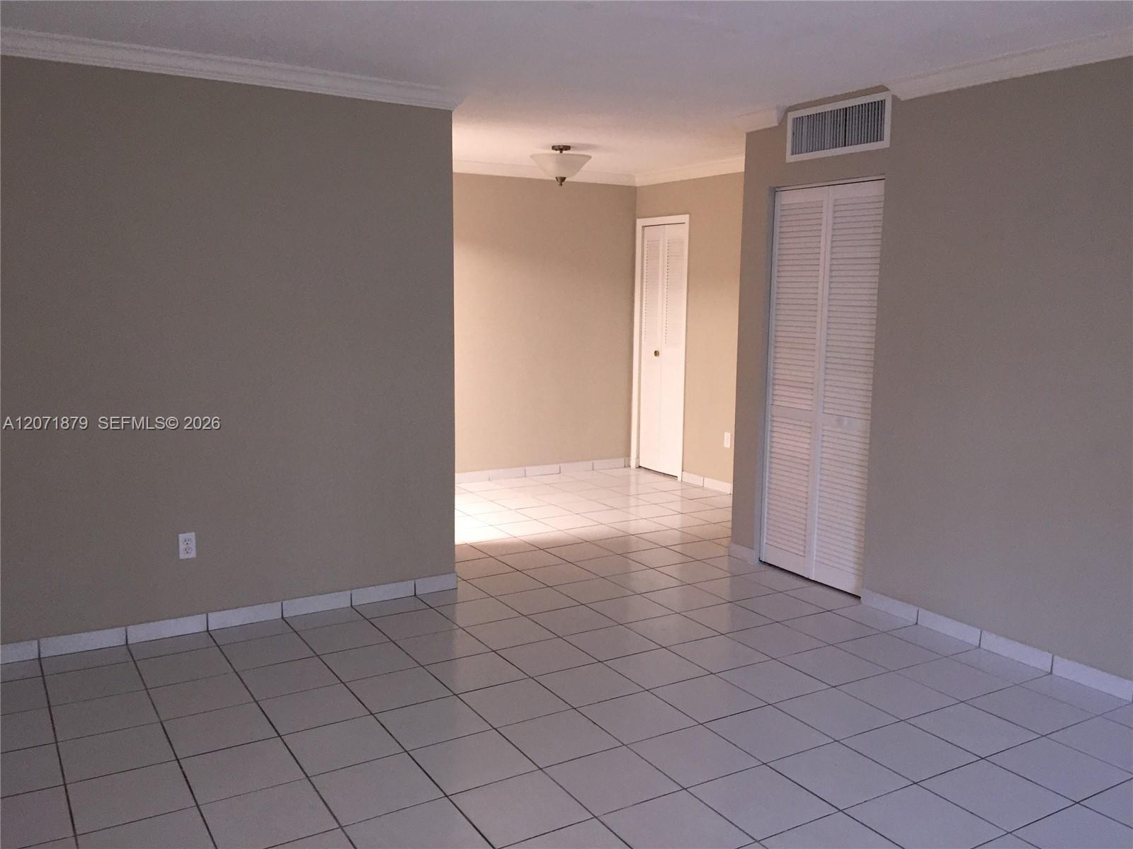 10740 N Kendall Dr # 15, Miami FL 33176 photo 2