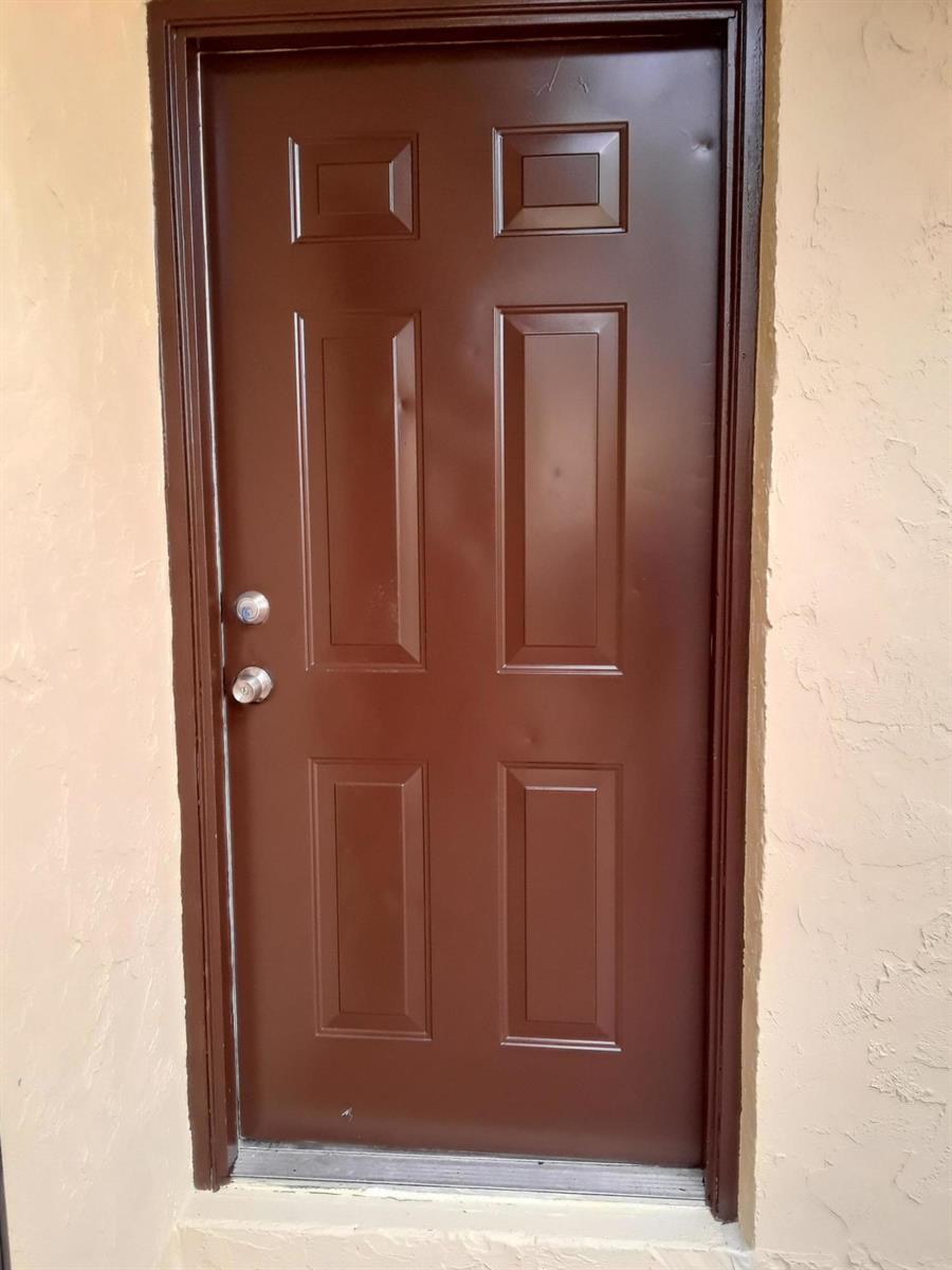 2403 N Waterside Drive, FL 33461 photo 2