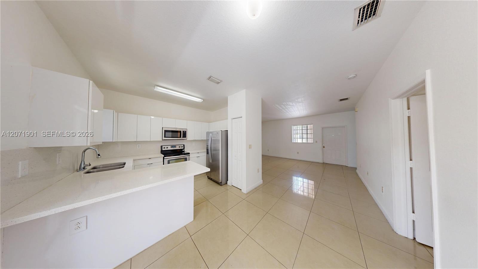 Homestead, FL 33033 photo 2