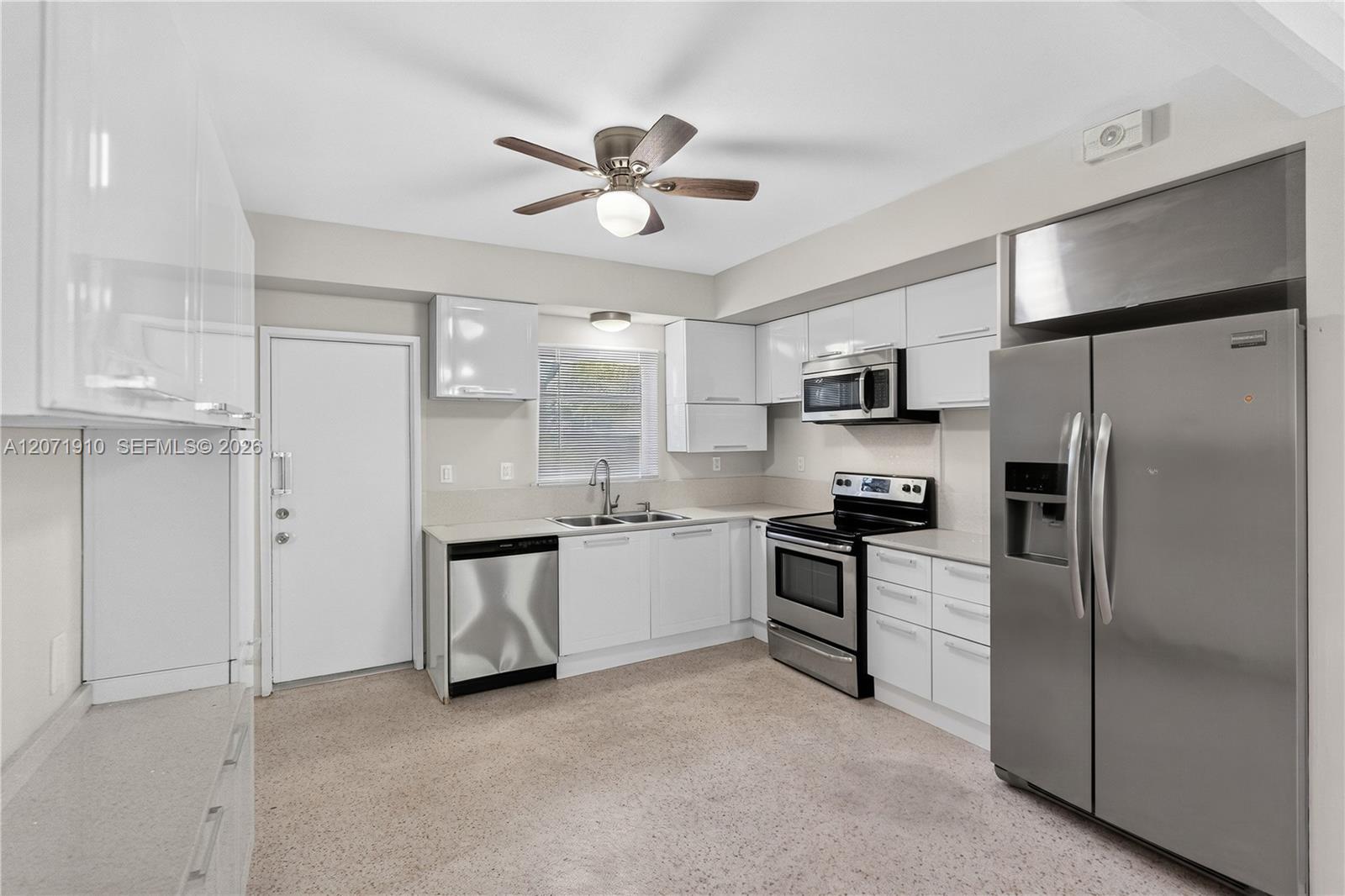 260 SW 31st Ct # 260, Miami FL 33135 photo 3