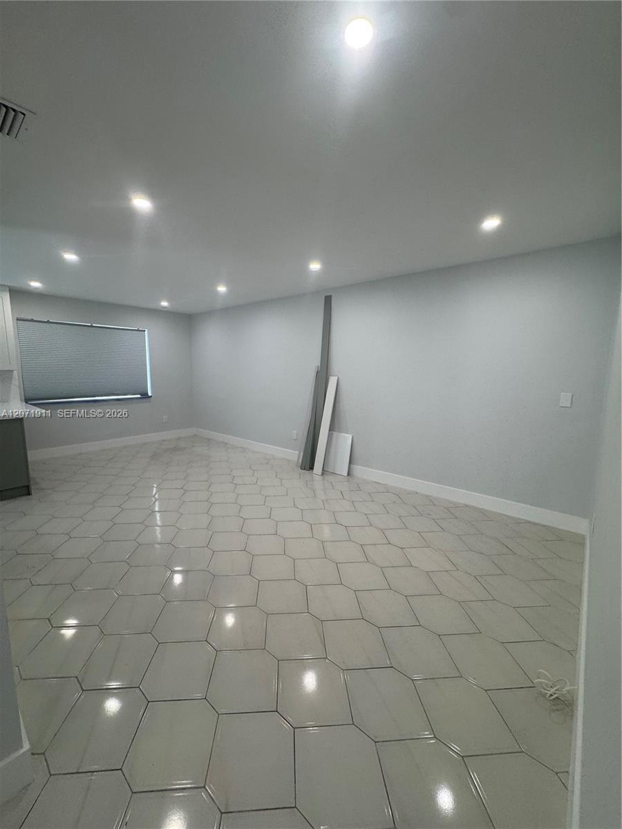 3160 NW 3rd St, Miami FL 33125 photo 5
