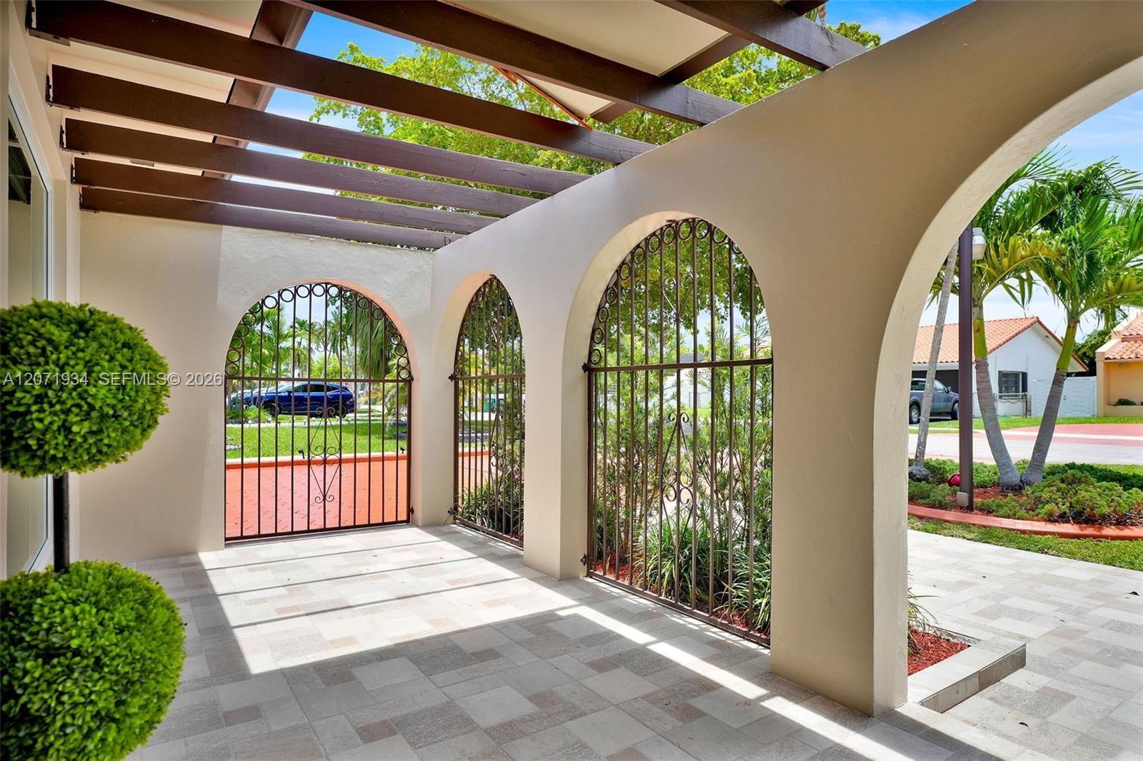 9031 SW 11th St, Miami FL 33174 photo 2