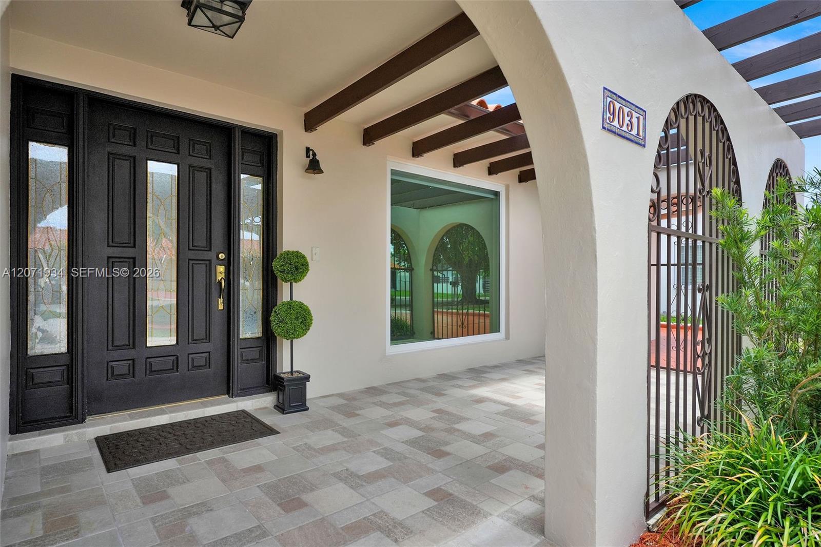 9031 SW 11th St, Miami FL 33174