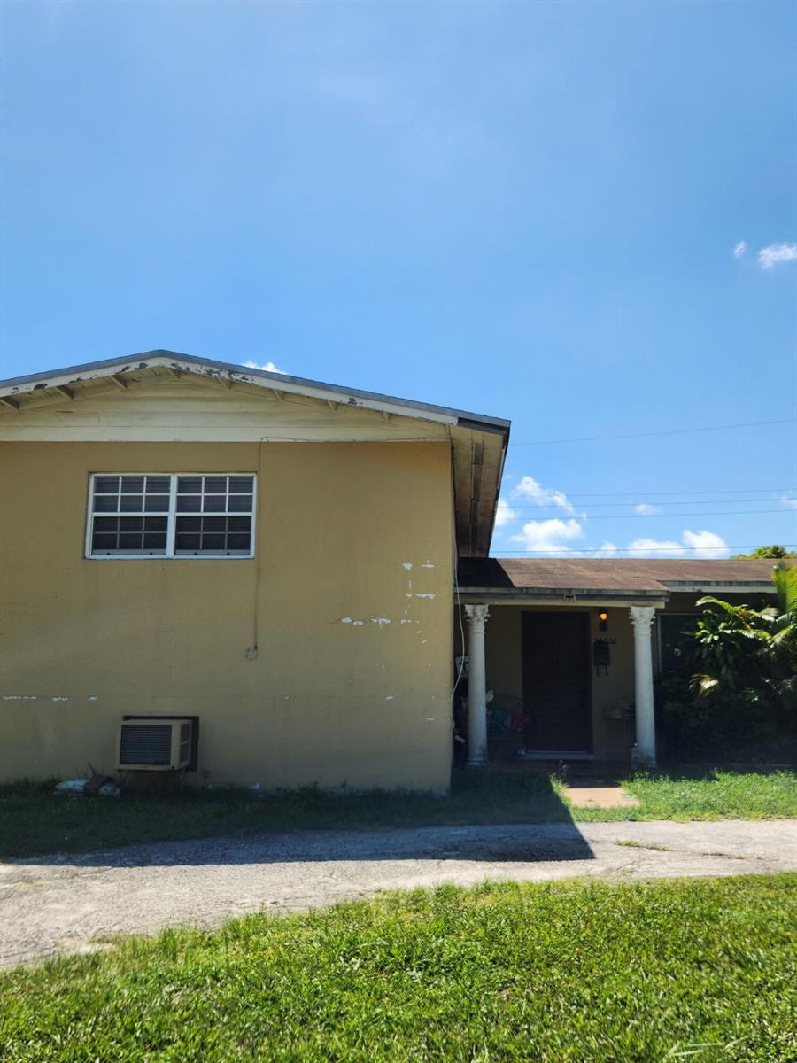 20300 NE 12TH Court, Miami FL 33179 photo 2