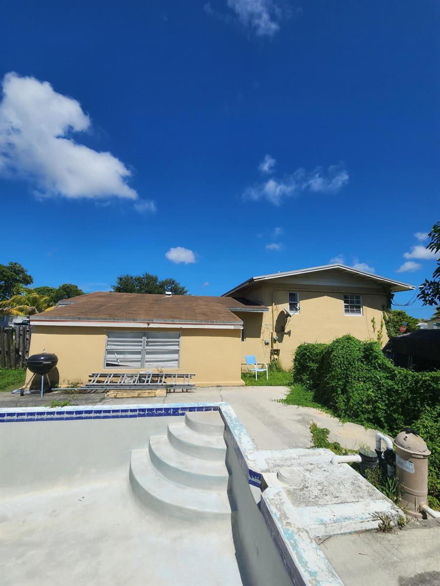 20300 NE 12TH Court, Miami FL 33179 photo 4