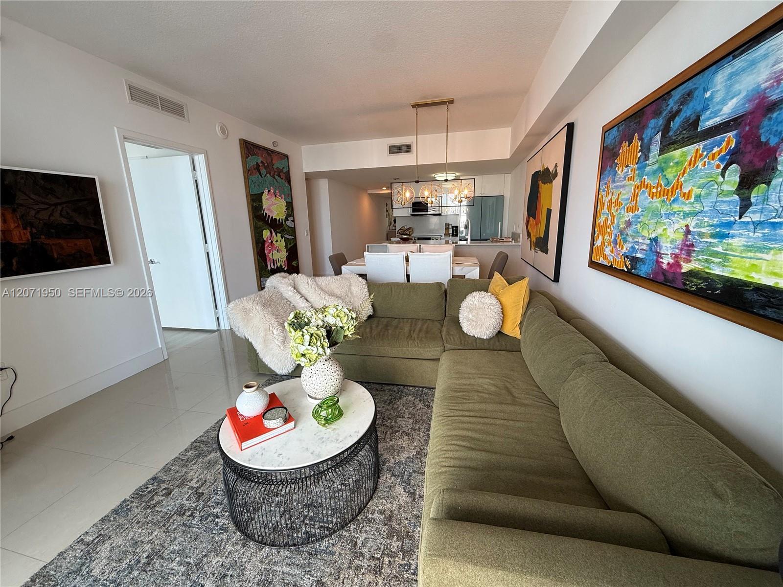 185 SW 7th St # 3803, Miami FL 33130 photo 3