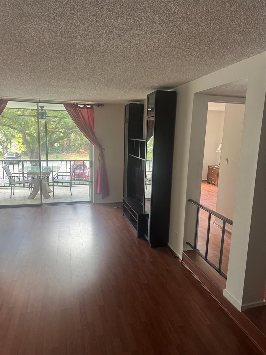 3740 Inverrary Dr # 2Q, Lauderhill FL 33319 photo 2