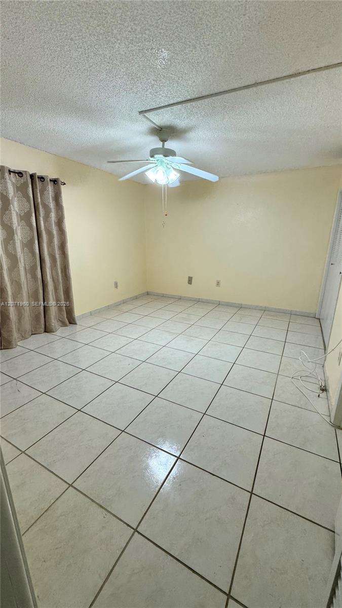 160 NE 203rd Ter # E20, Miami Gardens FL 33179 photo 3