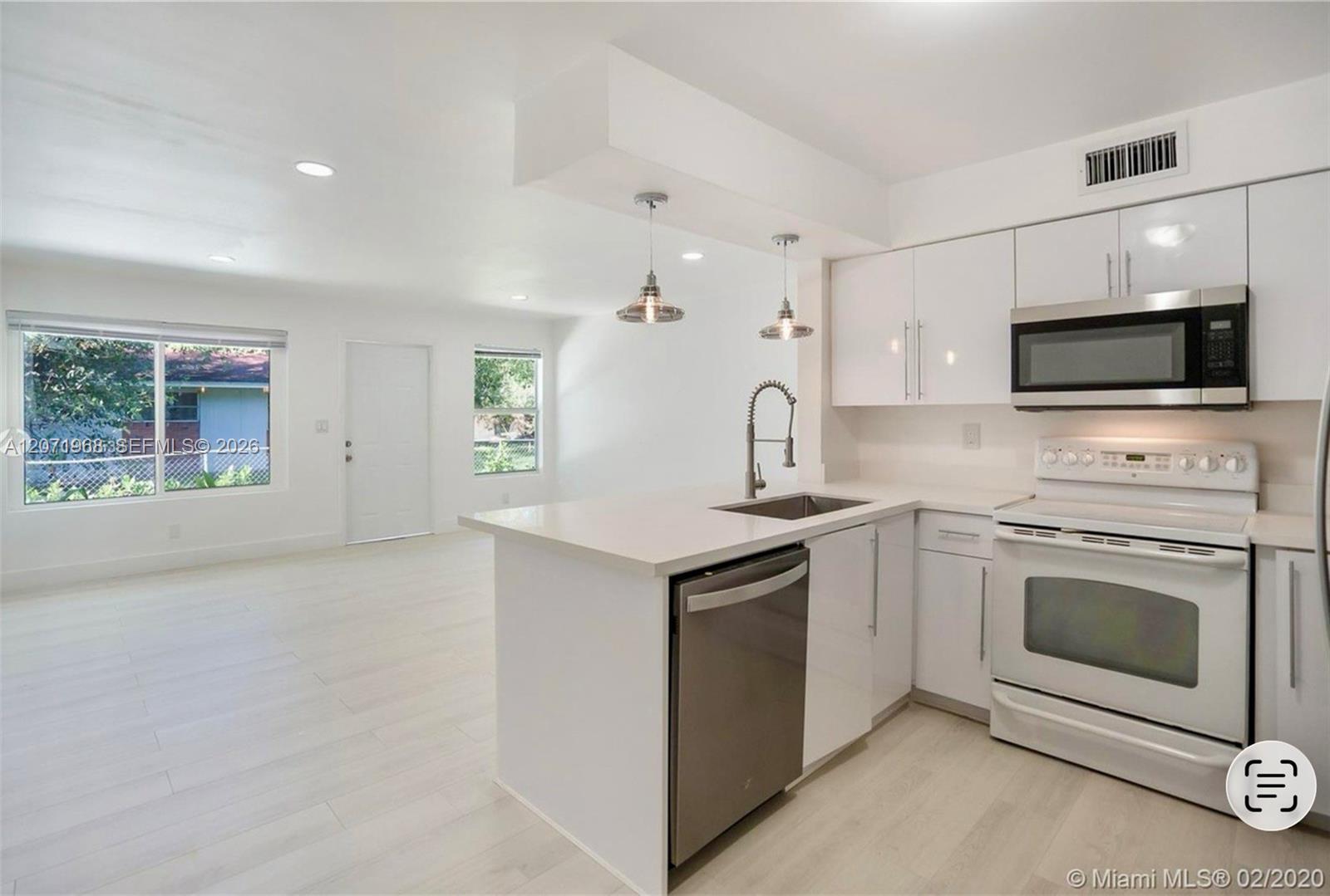 1301 NE 147th St # 1301, Miami FL 33161 photo 2