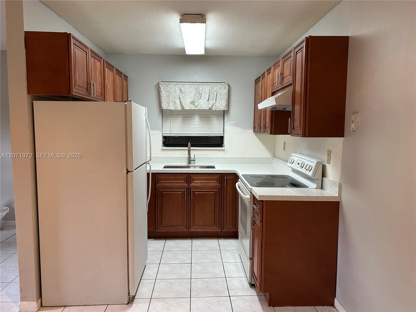 1925 Madison St # 14, Hollywood FL 33020 photo 3