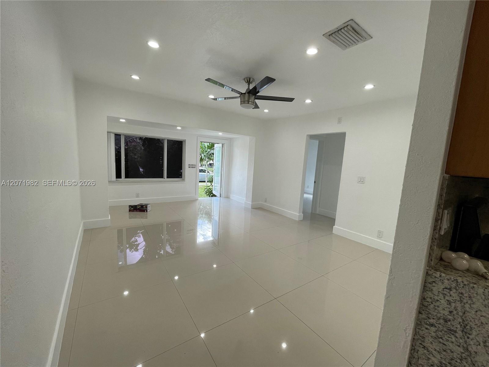 15760 NE 18th Ct, North Miami Beach FL 33162 photo 5