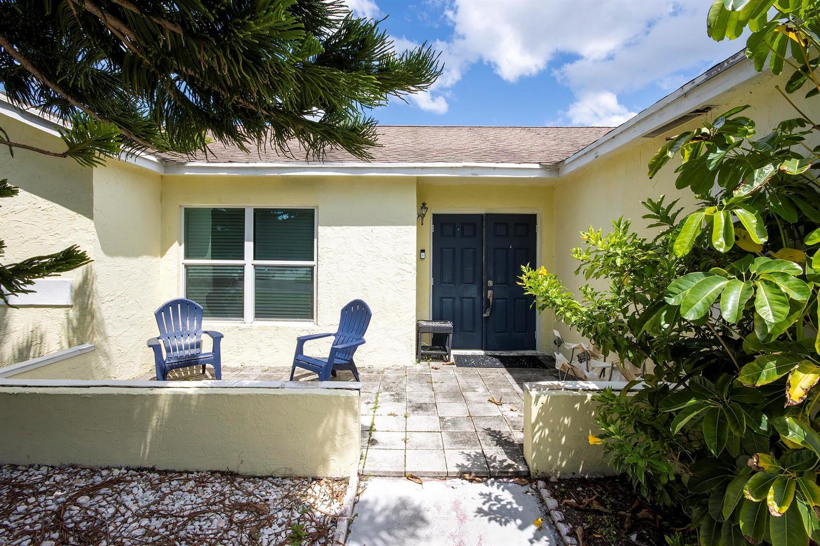 35 CEDAR Circle, Boynton Beach FL 33436 photo 3