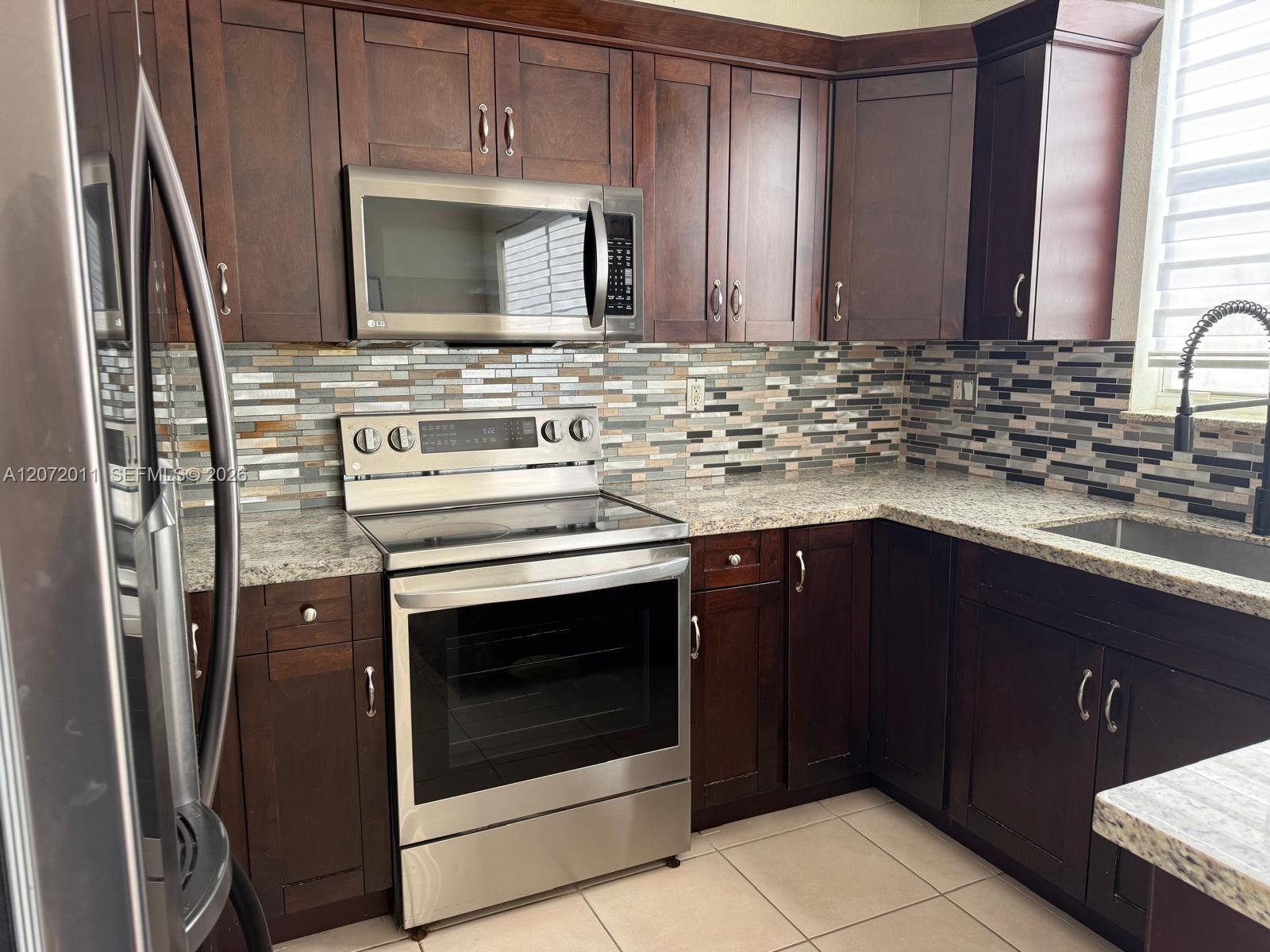 14949 SW 8th Ter # 14949, Miami FL 33194 photo 2