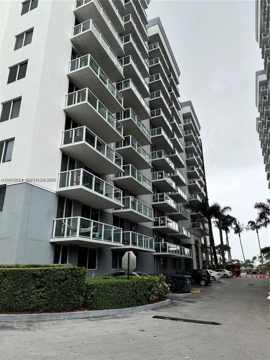 5091 NW 7th St # 615, Miami FL 33126 photo 2