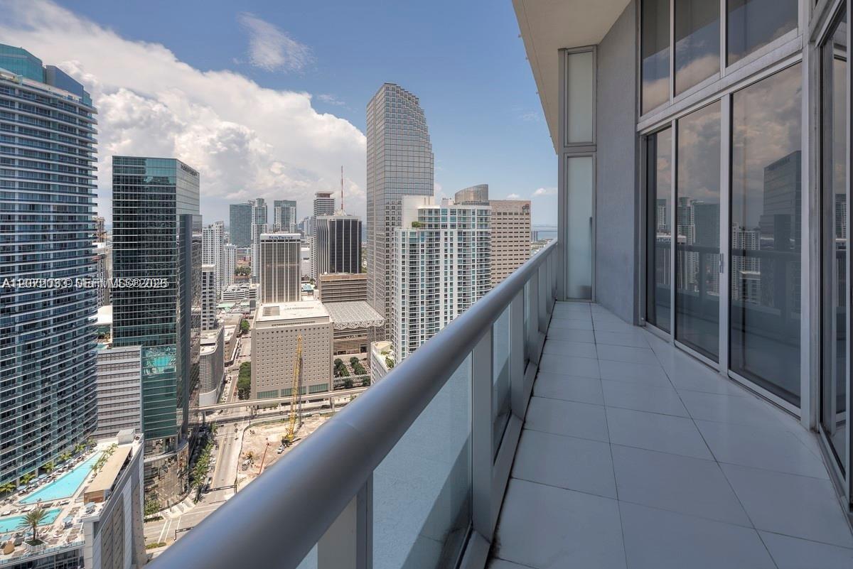 465 Brickell Ave # 4104, Miami FL 33131 photo 2