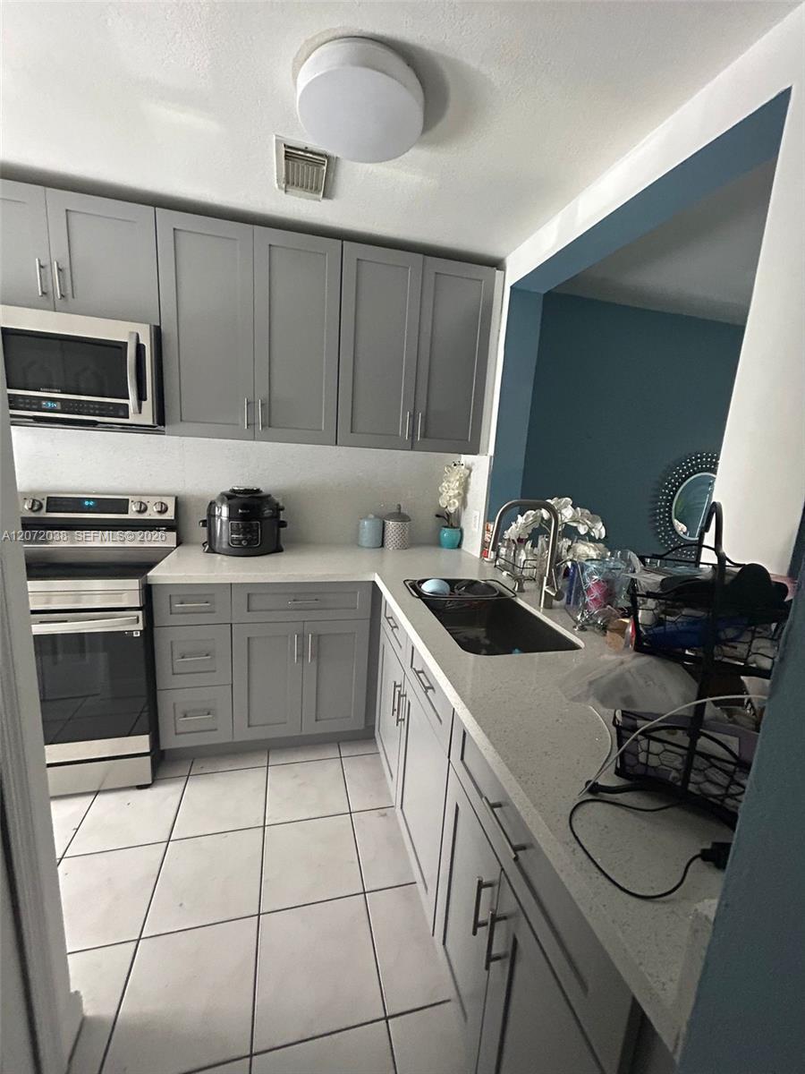Miami, FL 33126 photo 4