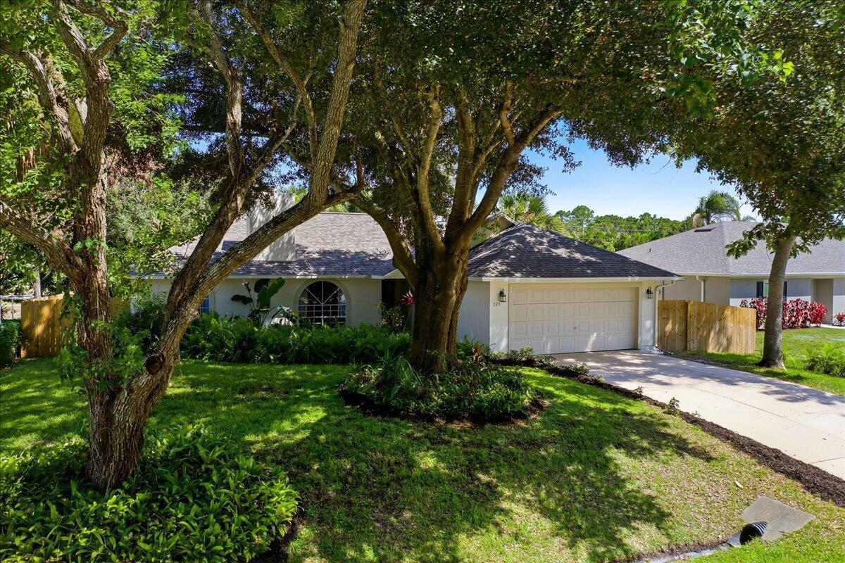 725 WENTWORTH Street, Sebastian FL 32958
