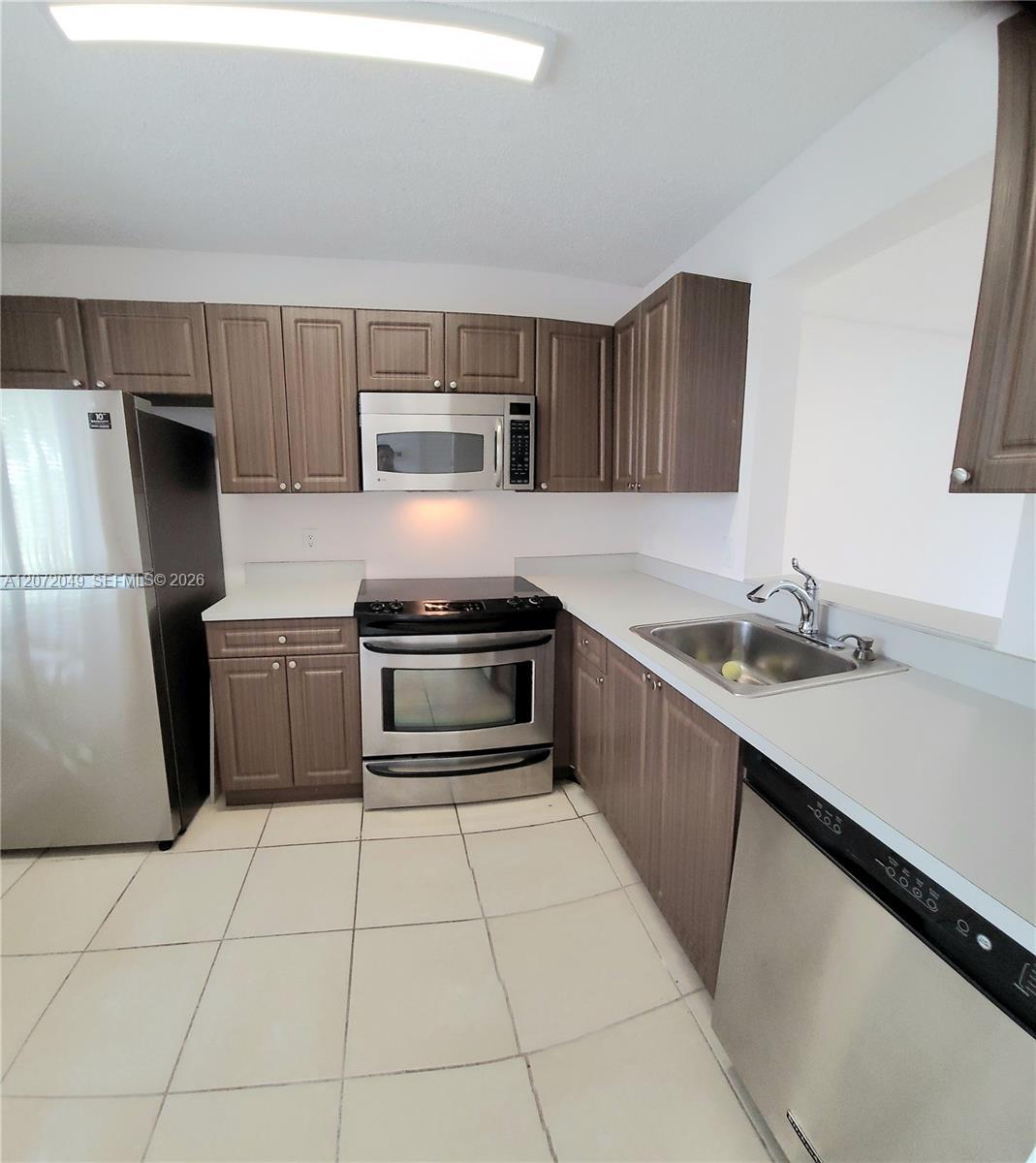 8620 N Sherman Cir # 306, Miramar FL 33025 photo 3