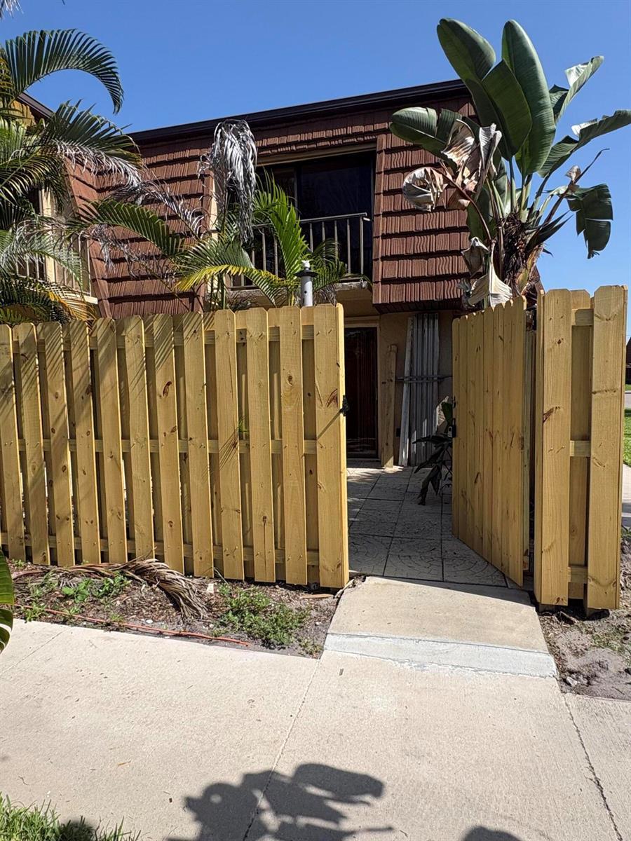 1302 NEBRASKA Avenue # 6A, Fort Pierce FL 34950 photo 2