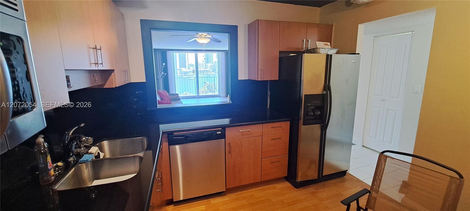 427 Golden Isles Dr # 5H, Hallandale Beach FL 33009 photo 5