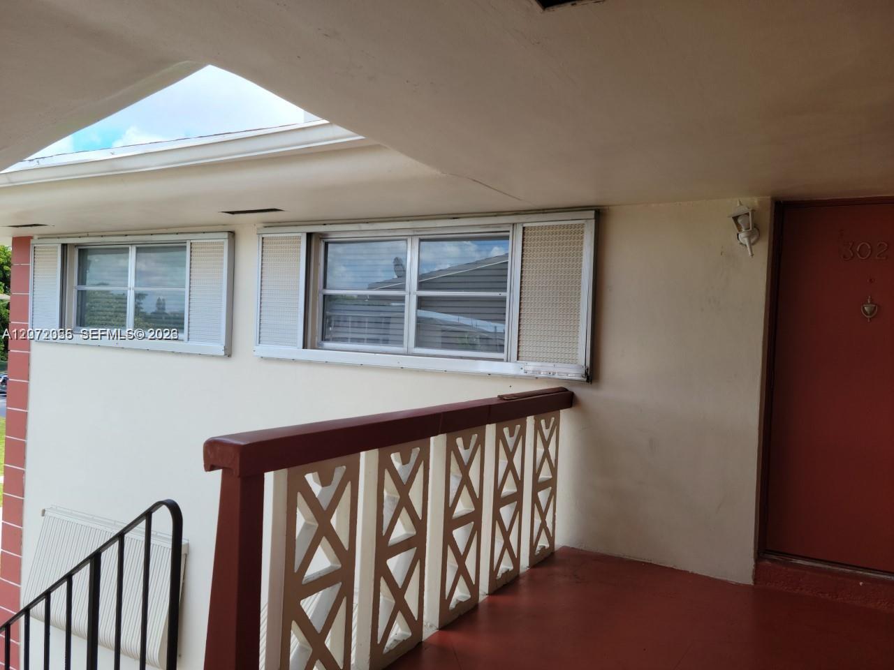 4730 NW 10th Ct # 302, Plantation FL 33313 photo 5