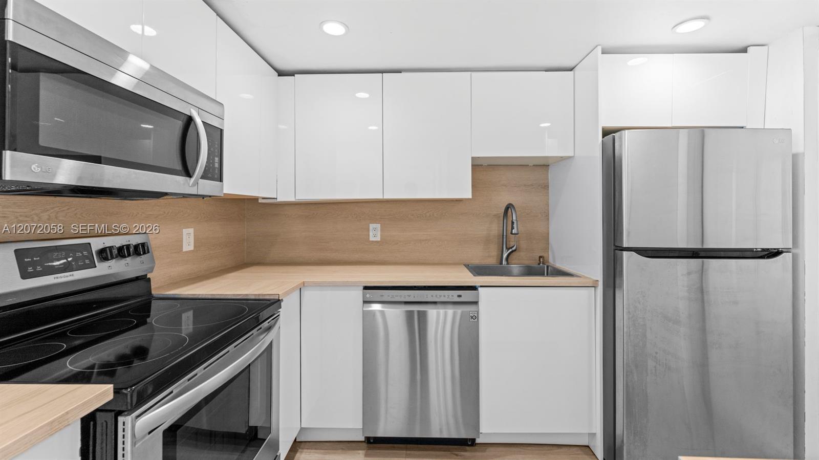 1145 Normandy Dr # 505, Miami Beach FL 33141 photo 2