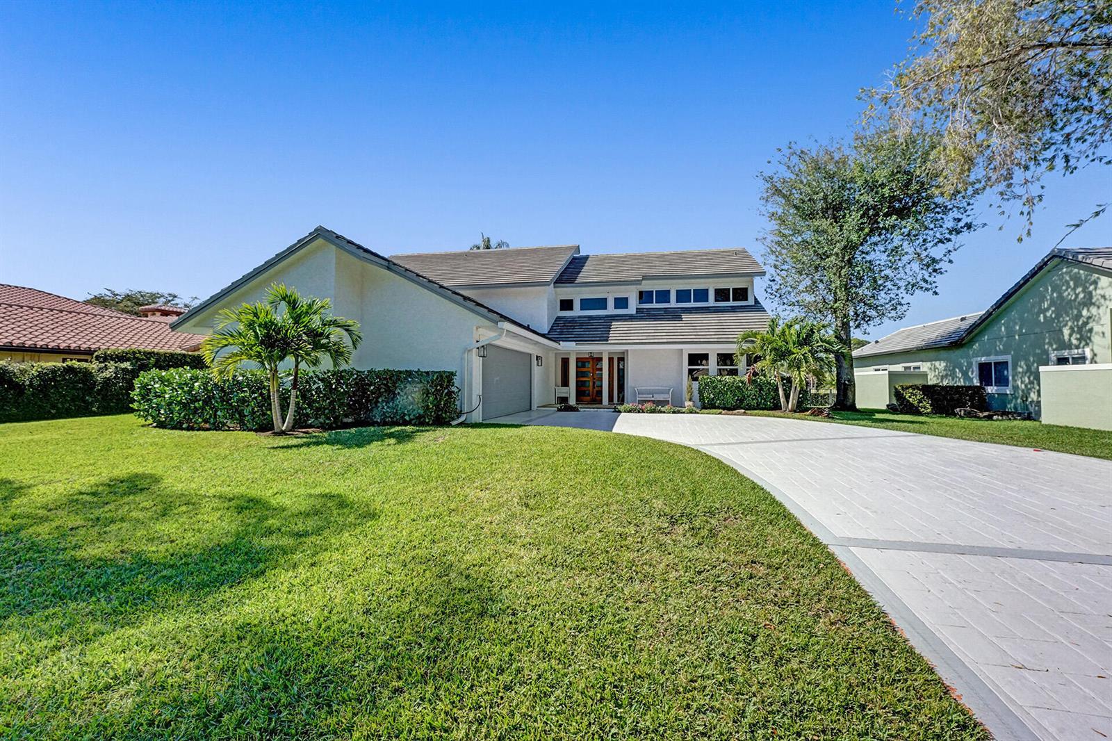 21 Marlwood Lane, Palm Beach Gardens FL 33418 photo 2