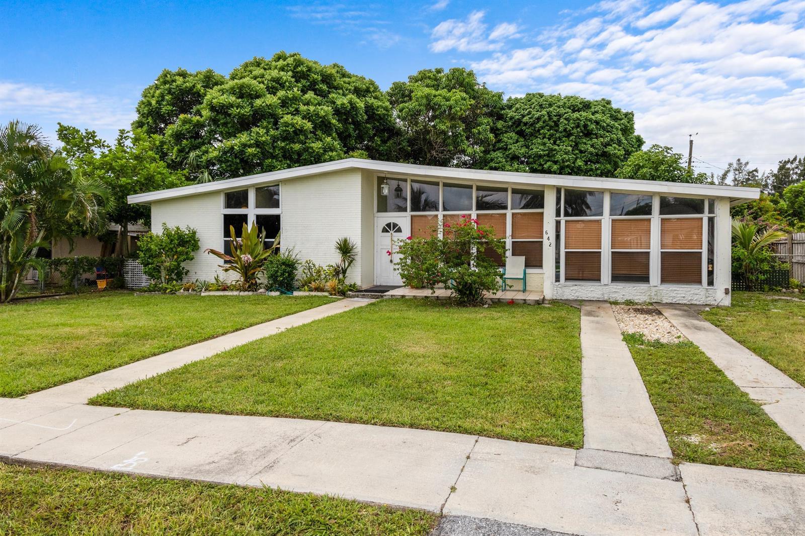 642 W OCEAN, Boynton Beach FL 33426 photo 2