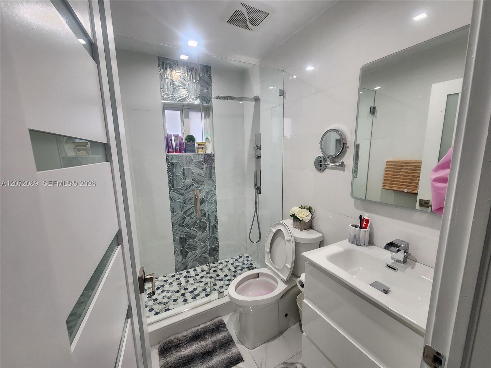 98XX NW 122nd Ter, Hialeah Gardens FL 33018 photo 3