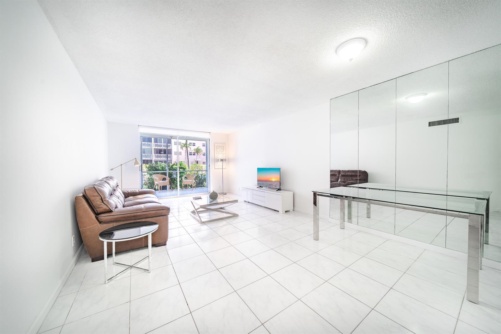 501 NE 14TH Avenue # 103, Hallandale Beach FL 33009 photo 4
