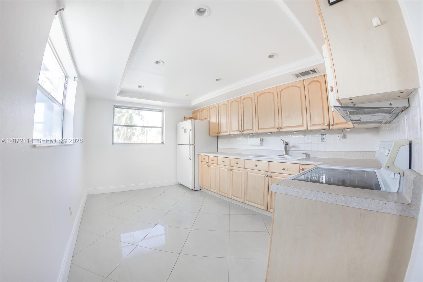 344 SW 1st St # 6, Pompano Beach FL 33060 photo 4