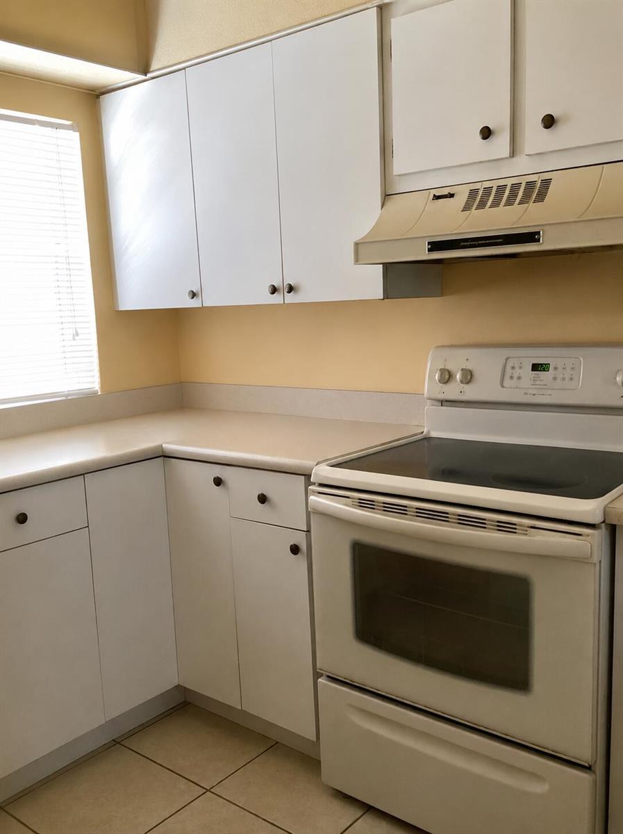 9325 LAGOON Place # 107, Davie FL 33324 photo 2